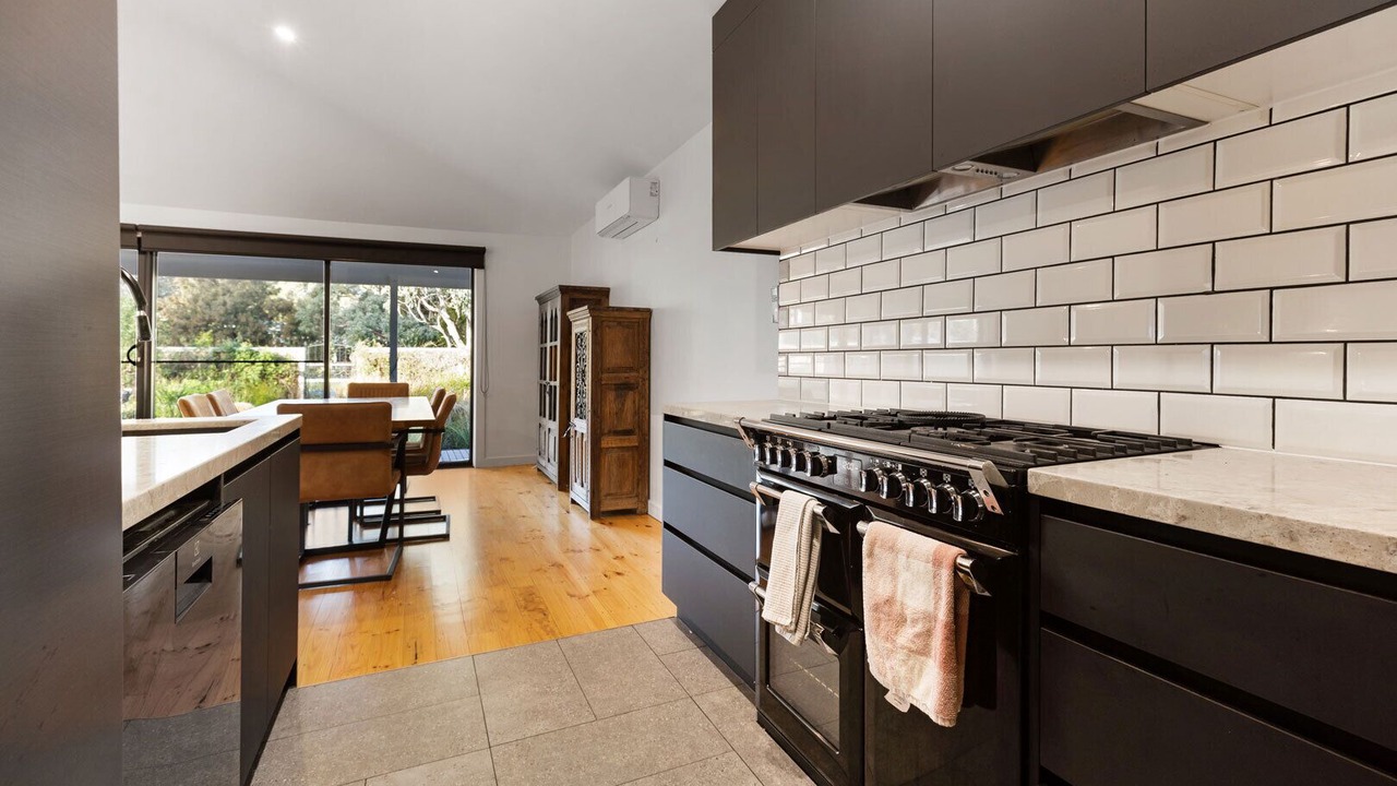 Photo of Kitchen in Raymond Island