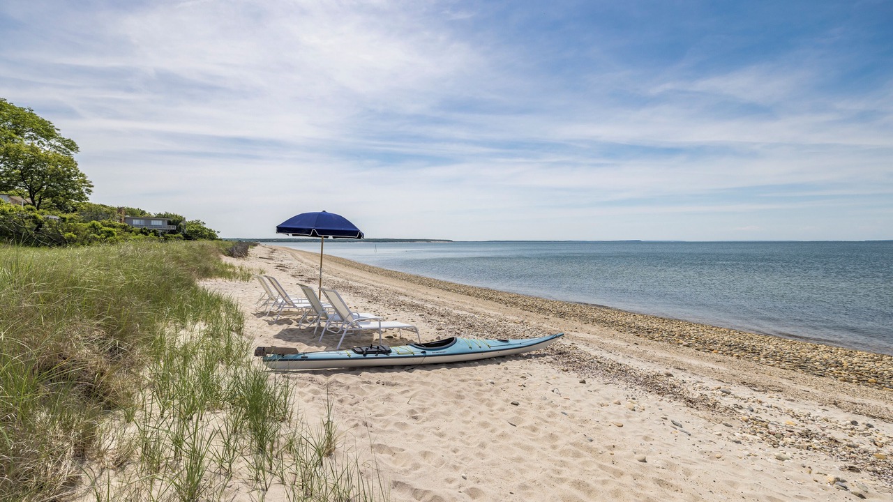 Photo of Others in Hamptons