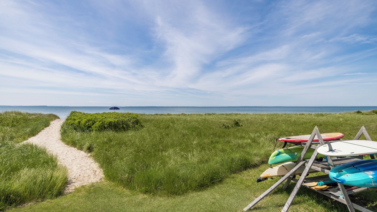Photo of Others in Hamptons