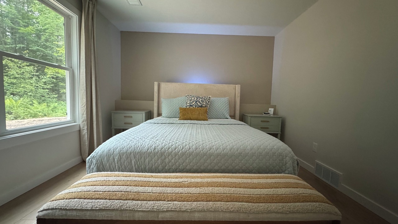 Photo of Bedroom in Spring Lake