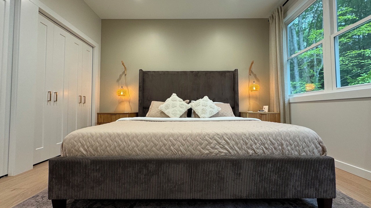 Photo of Bedroom in Spring Lake
