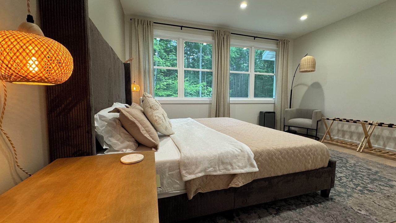 Photo of Bedroom in Spring Lake