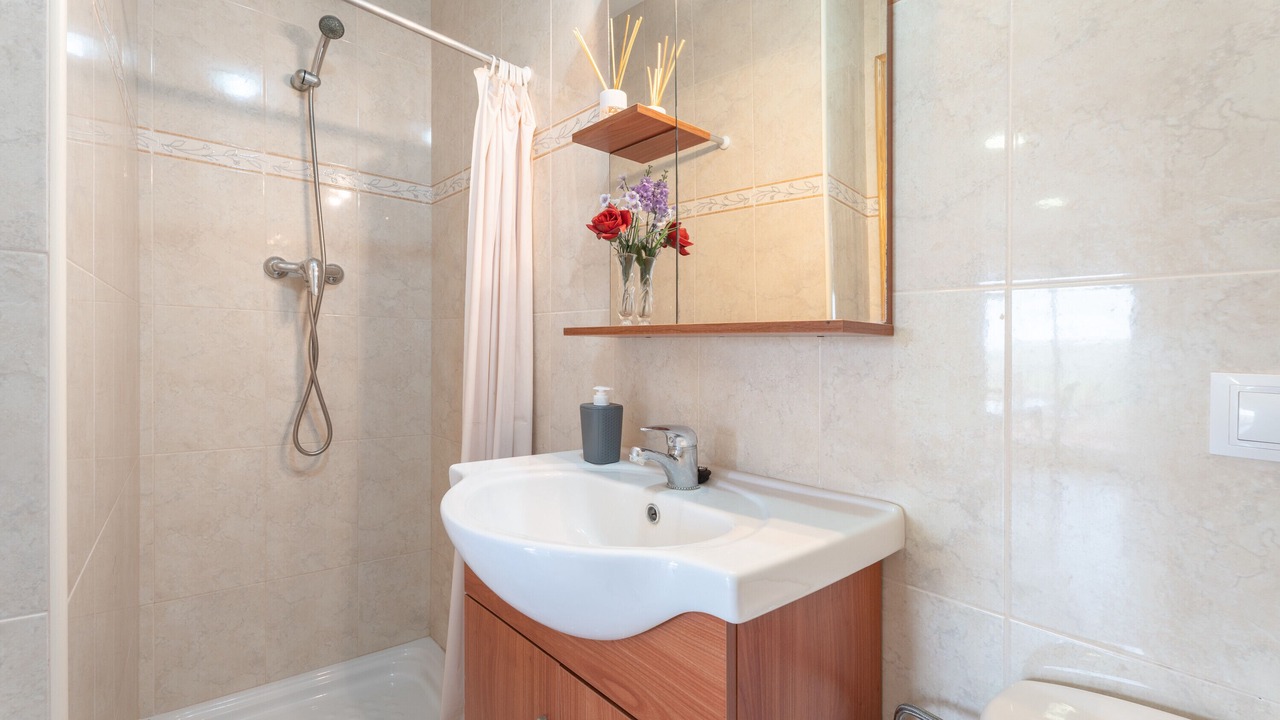 Photo of Bathroom in Benafer