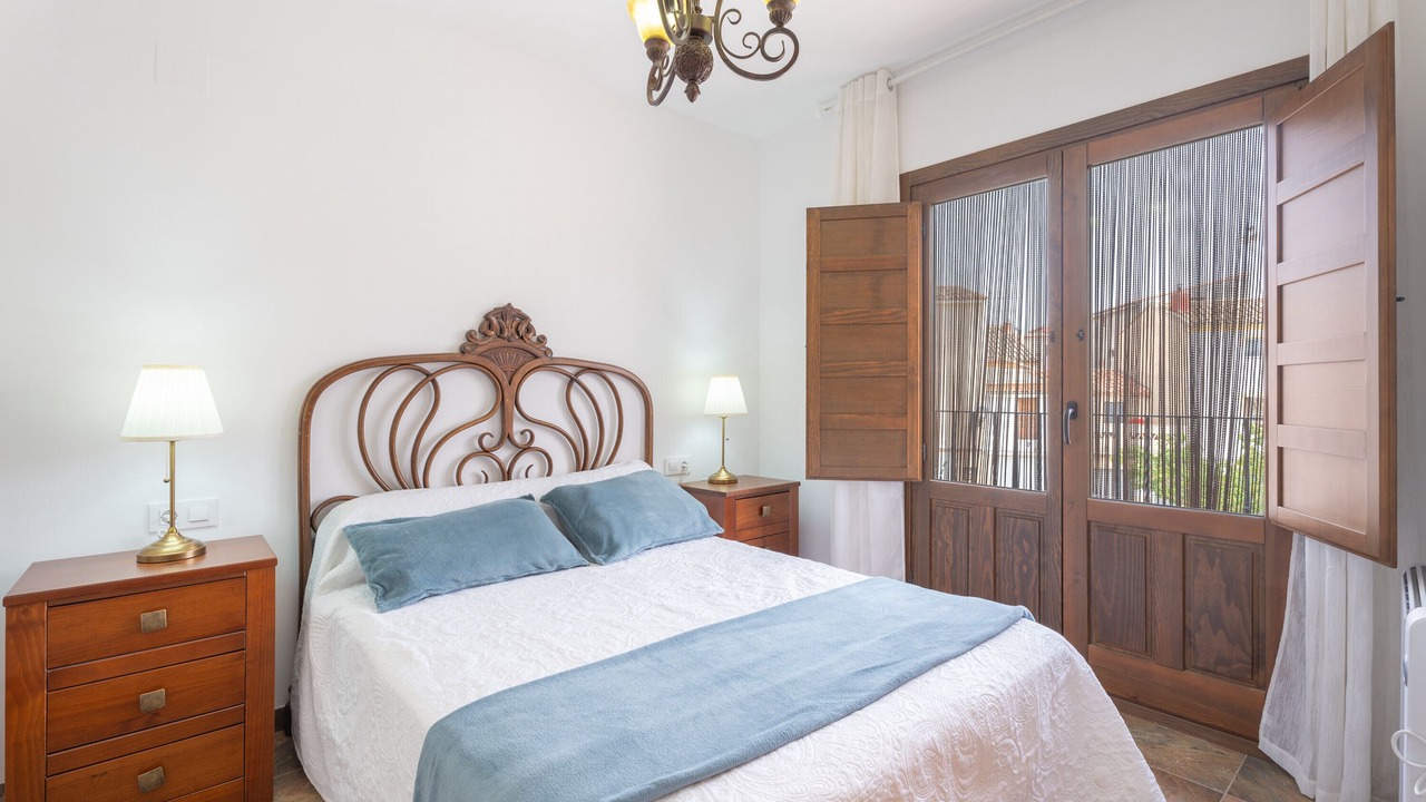 Photo of Bedroom in Benafer