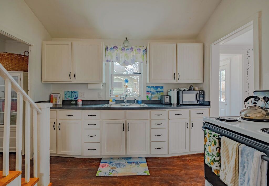 Photo of Kitchen in Peaks Island