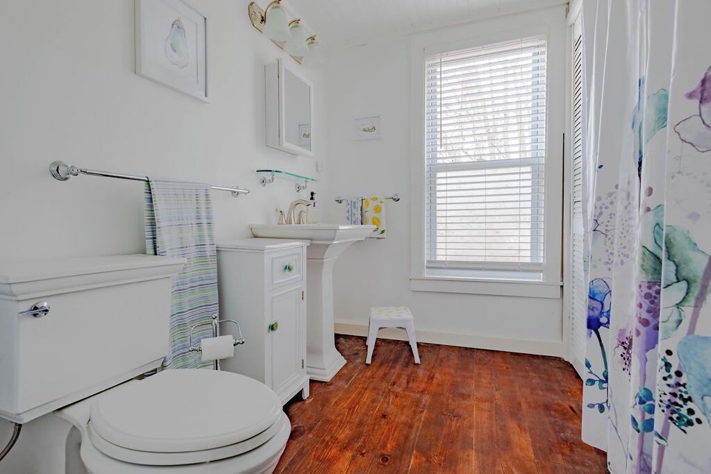 Photo of Bathroom in Peaks Island