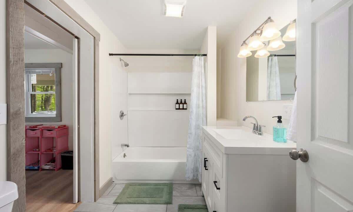 Photo of Bathroom in Sparrow Bush