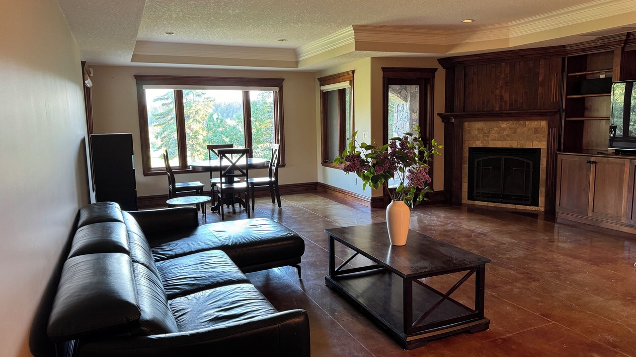 Photo of Livingroom in Priddis