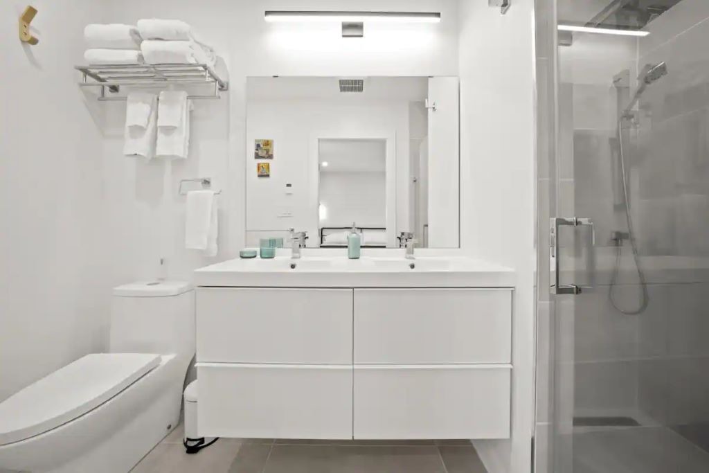 Photo of Bathroom in Brackendale