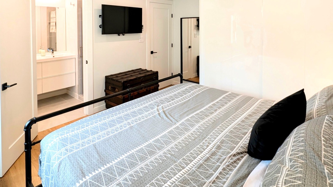 Photo of Bedroom in Brackendale