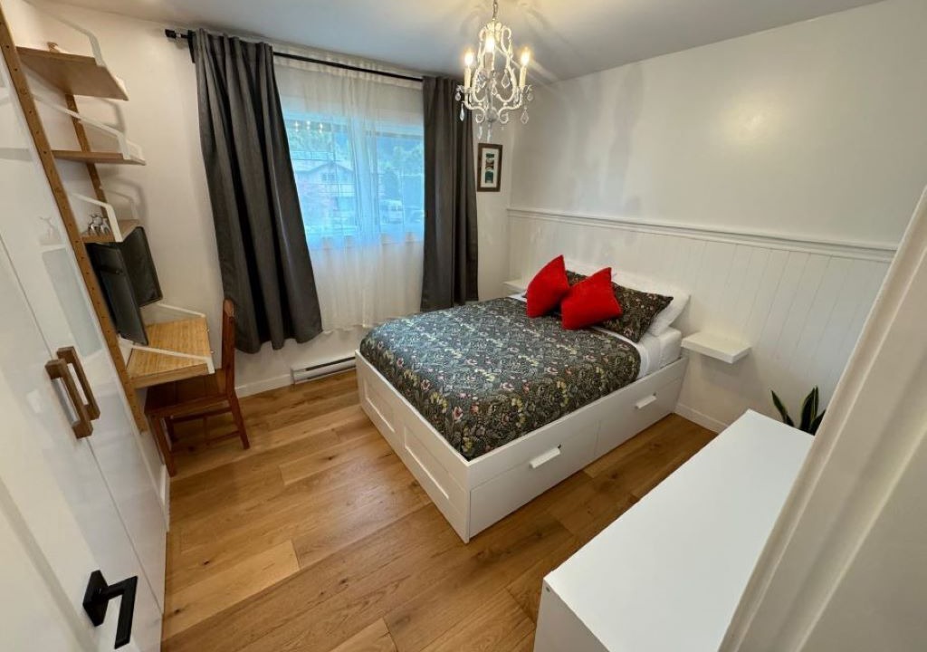 Photo of Bedroom in Brackendale