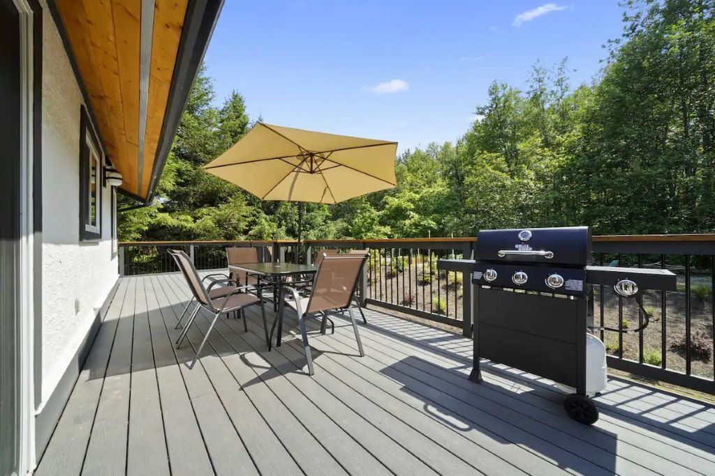 Photo of Outdoor in Brackendale
