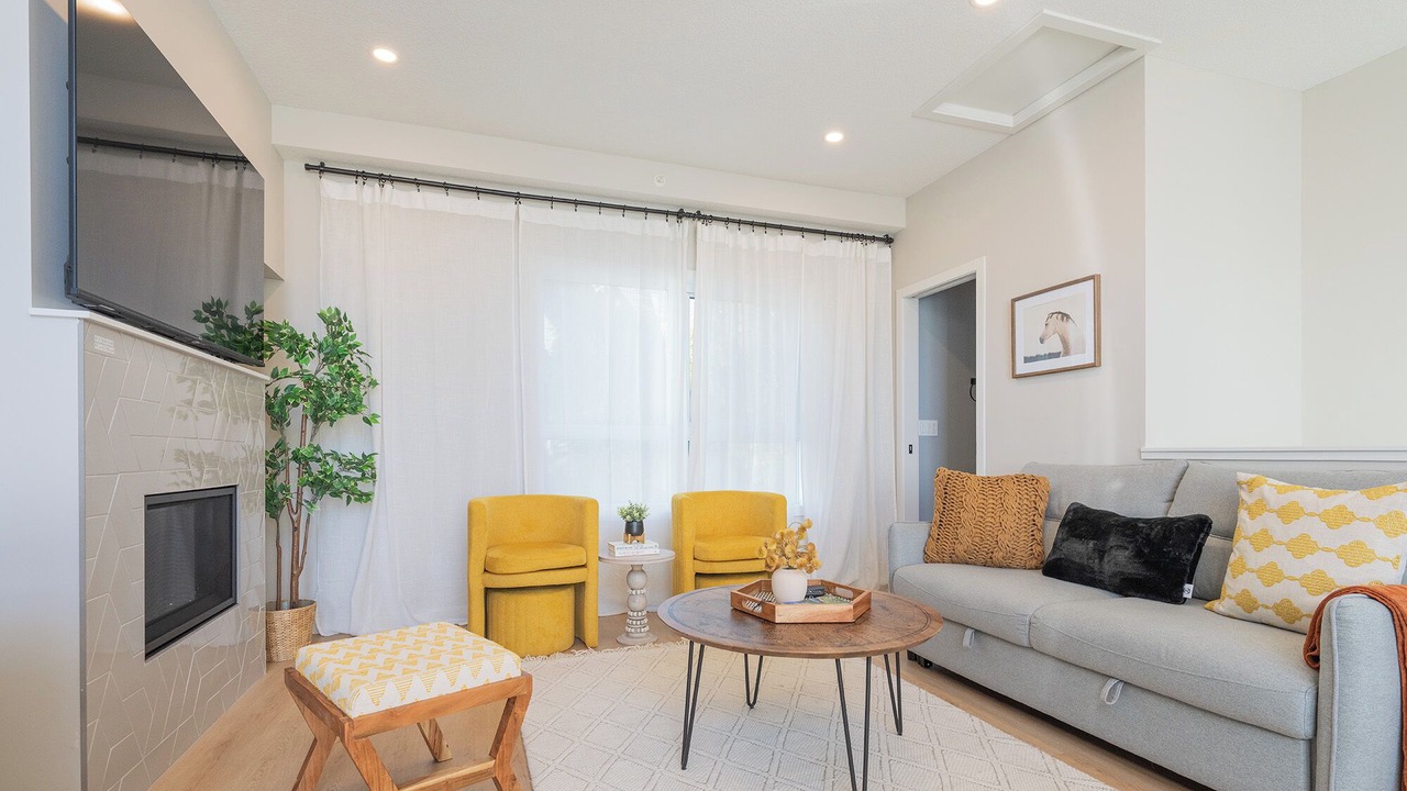 Photo of Livingroom in Cougar Creek