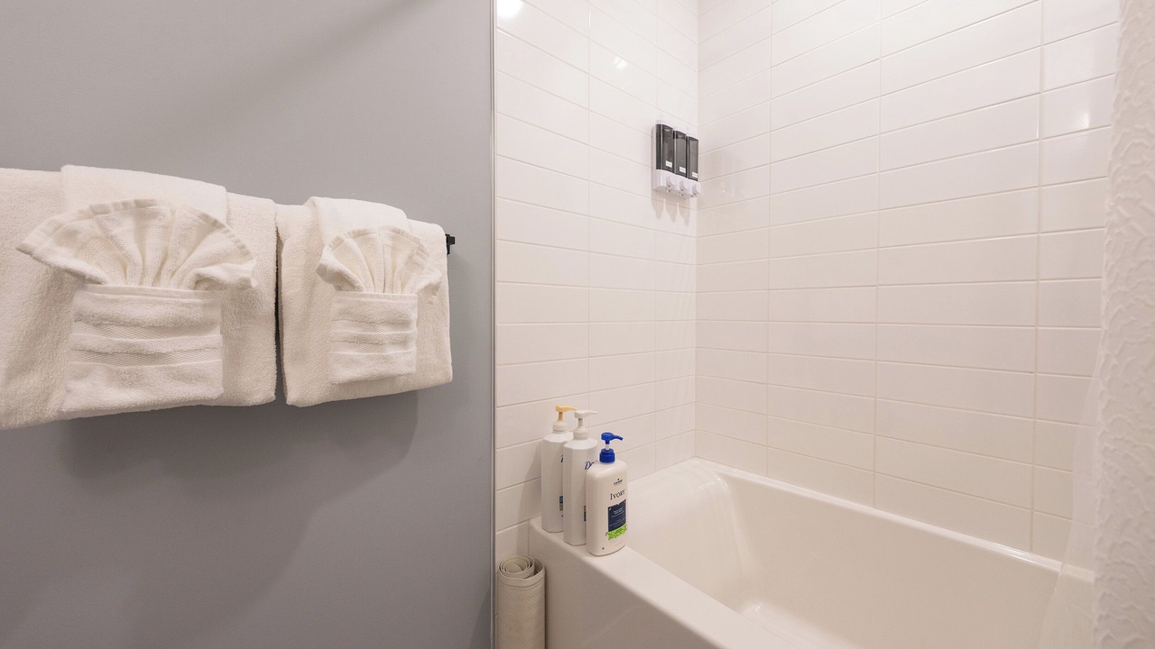 Photo of Bathroom in Cougar Creek