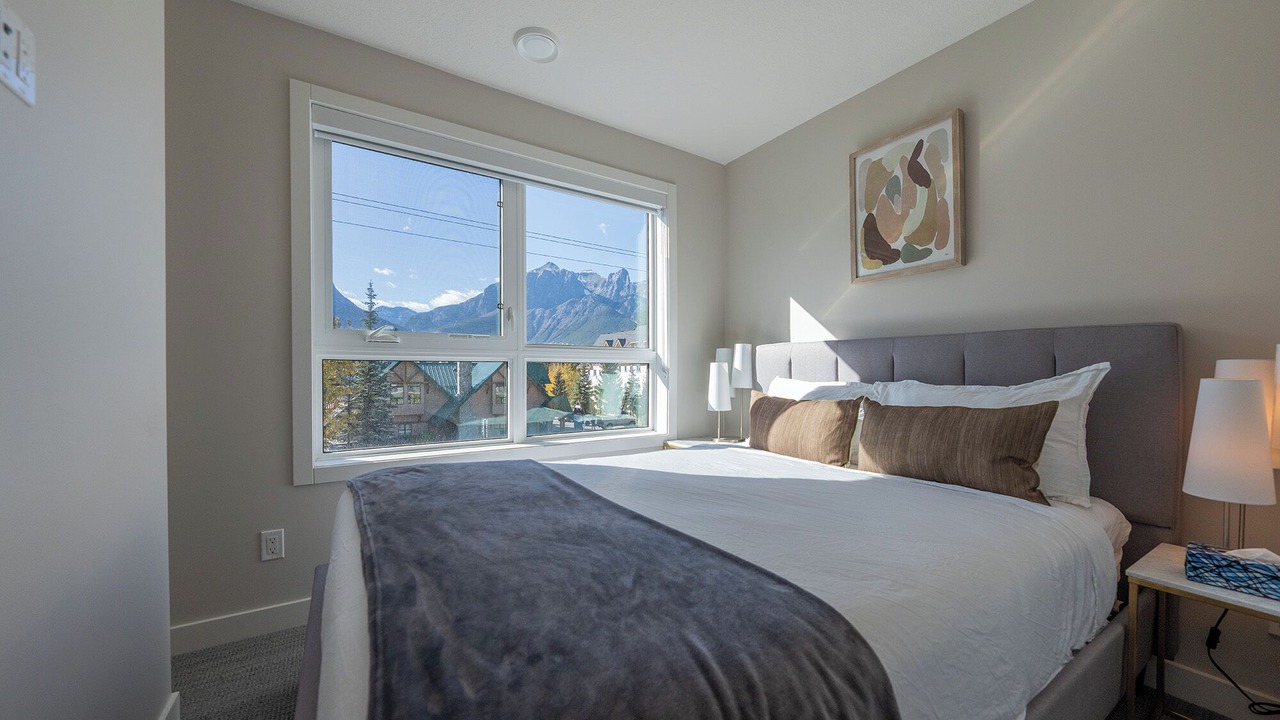 Photo of Bedroom in Cougar Creek