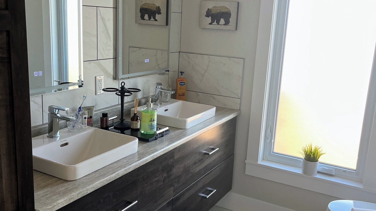 Photo of Bathroom in Darnley