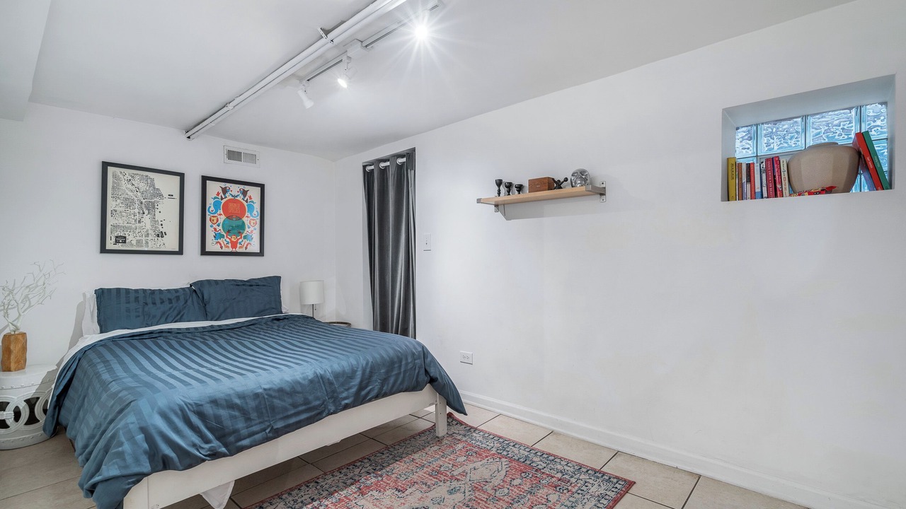 Photo of Bedroom in Logan Square