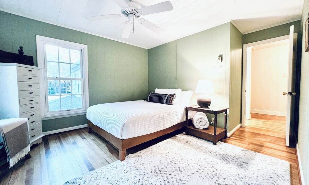Photo of Bedroom in Jersey Shore