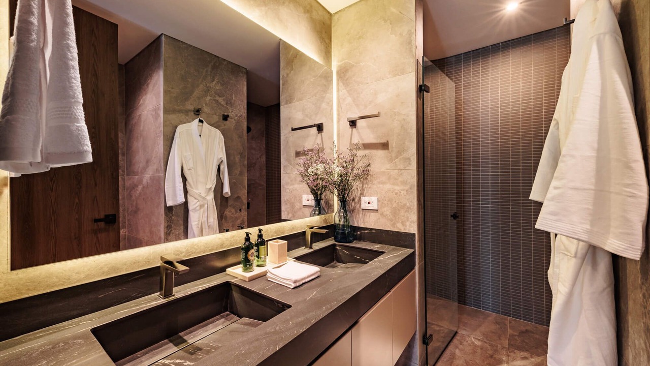 Photo of Bathroom in La Florida