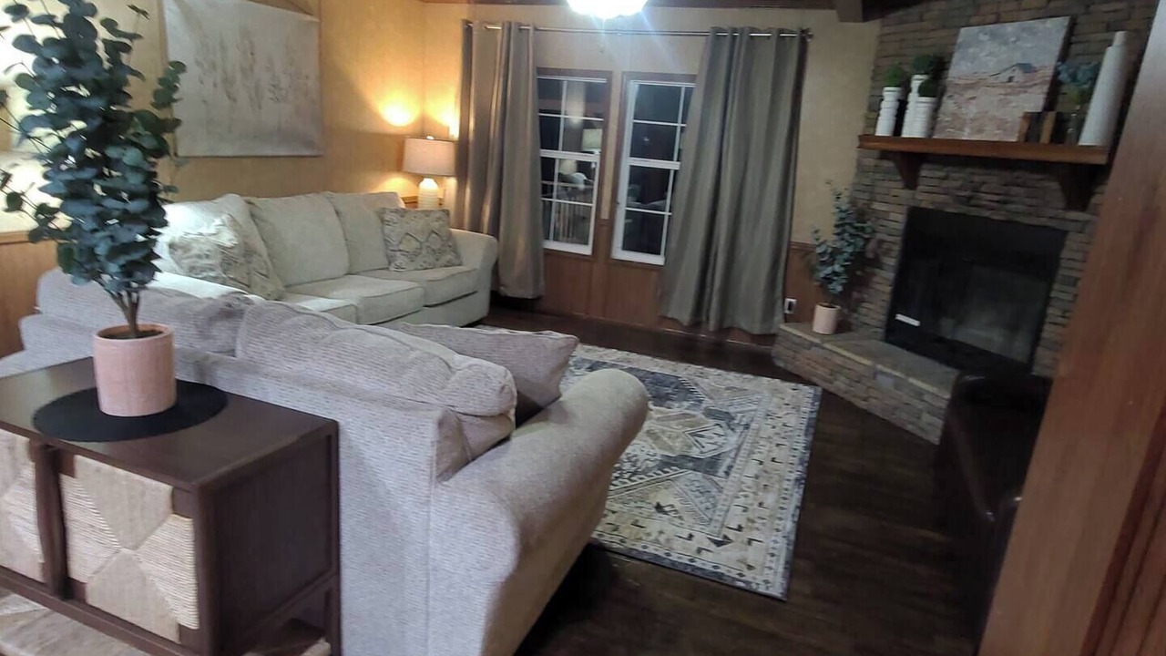Photo of Livingroom in Pine Grove