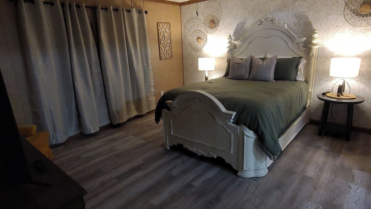 Photo of Bedroom in Pine Grove
