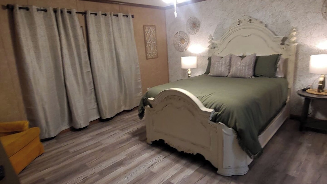 Photo of Bedroom in Pine Grove