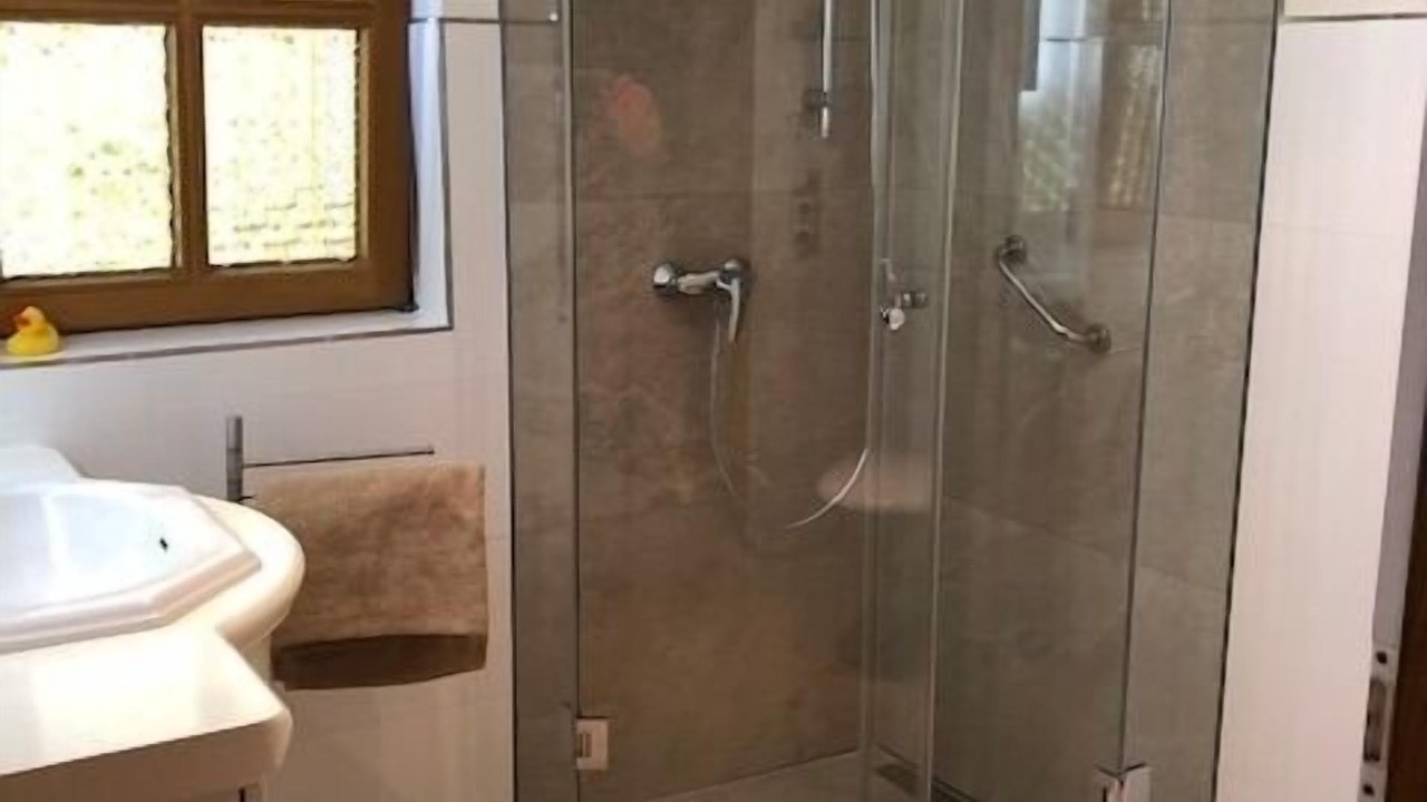 Photo of Bathroom in Brieselang