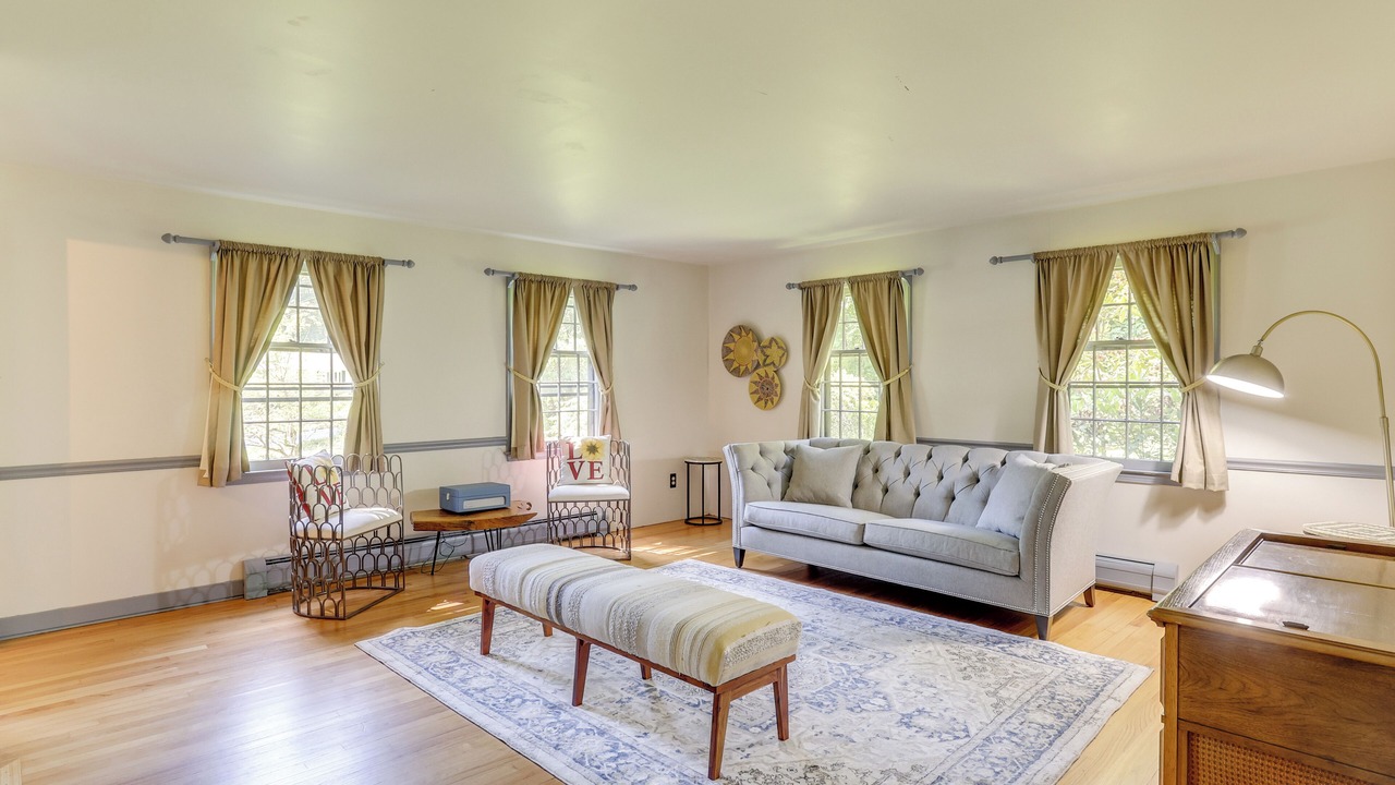 Photo of Livingroom in East Haddam