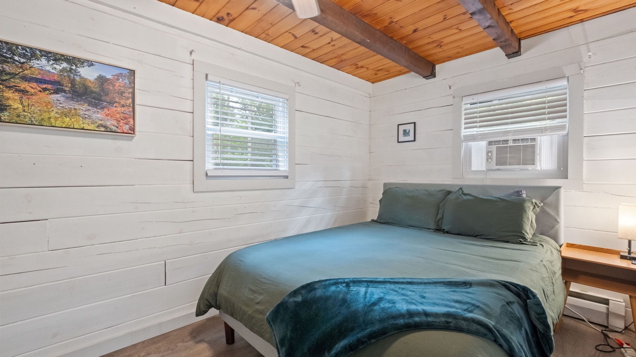 Photo of Bedroom in Bath