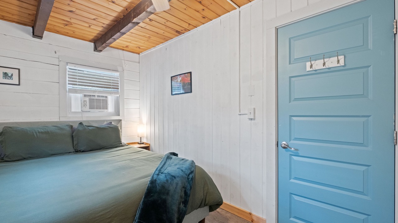 Photo of Bedroom in Bath