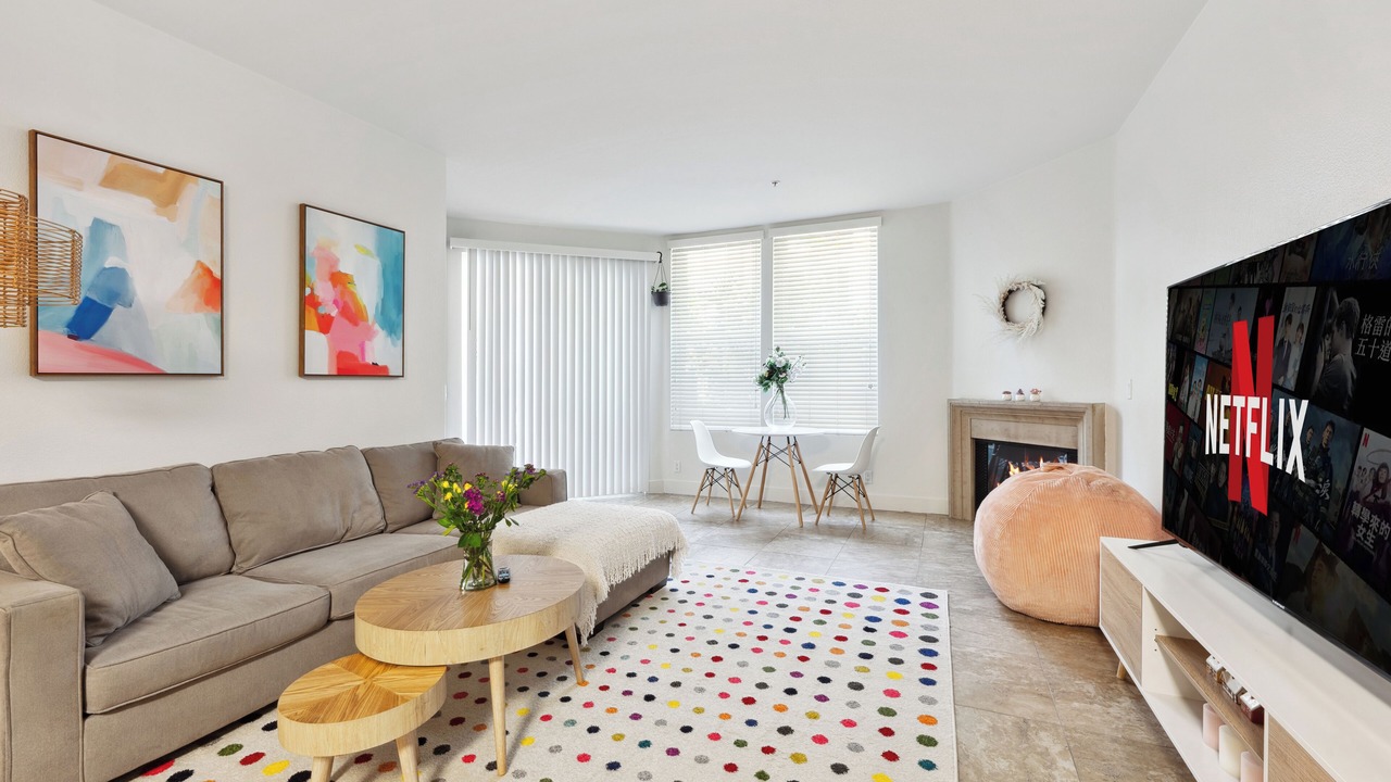 Photo of Livingroom in Del Rey