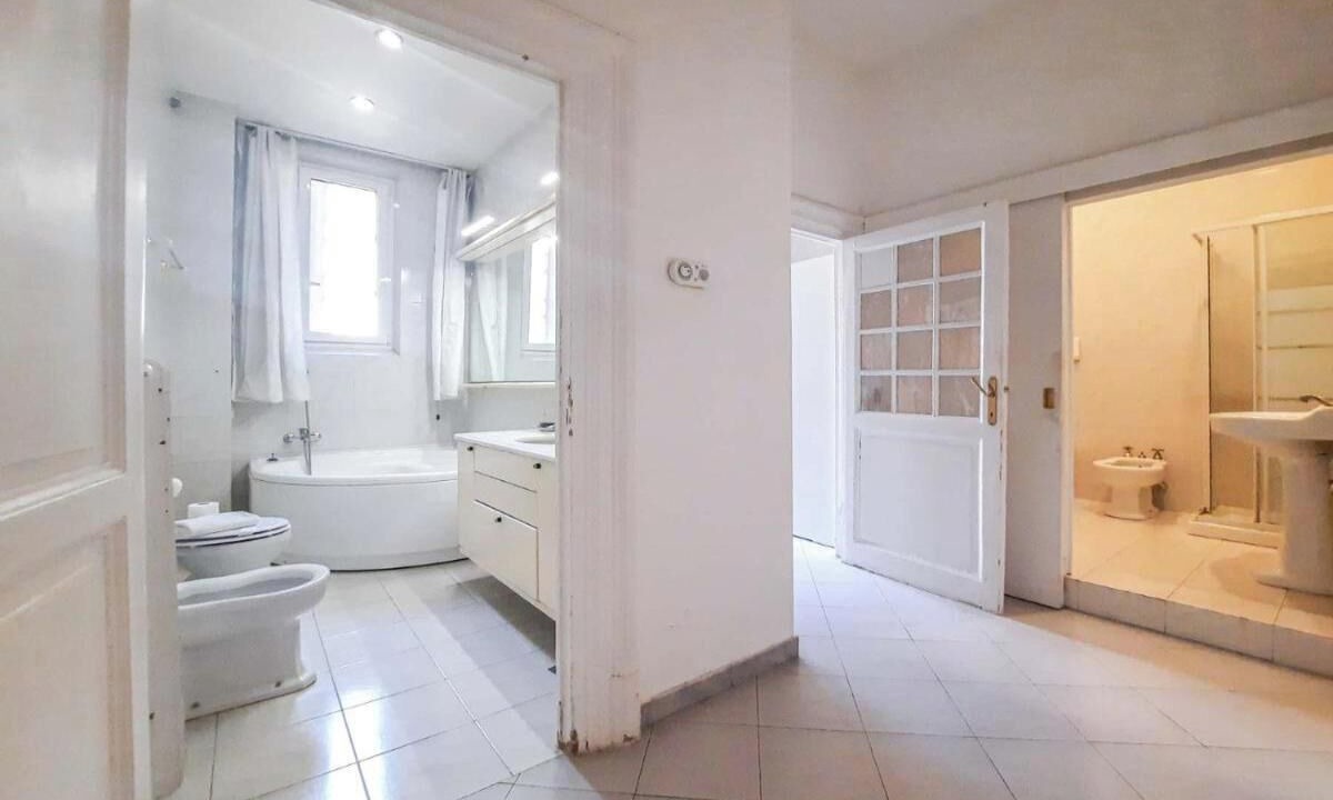 Photo of Bathroom in Rione XVI Ludovisi