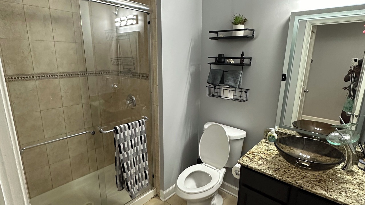 Photo of Bathroom in Grand Boulevard