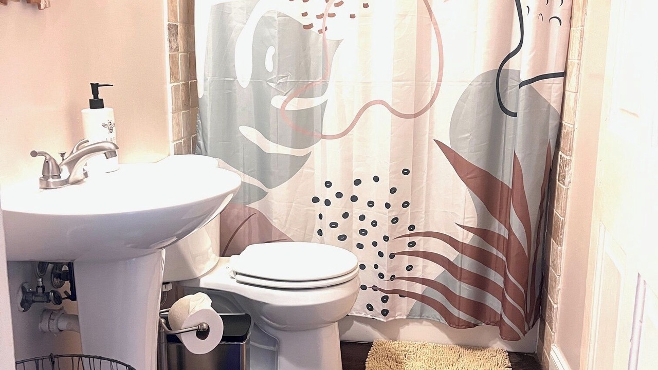 Photo of Bathroom in Esplanade Ridge