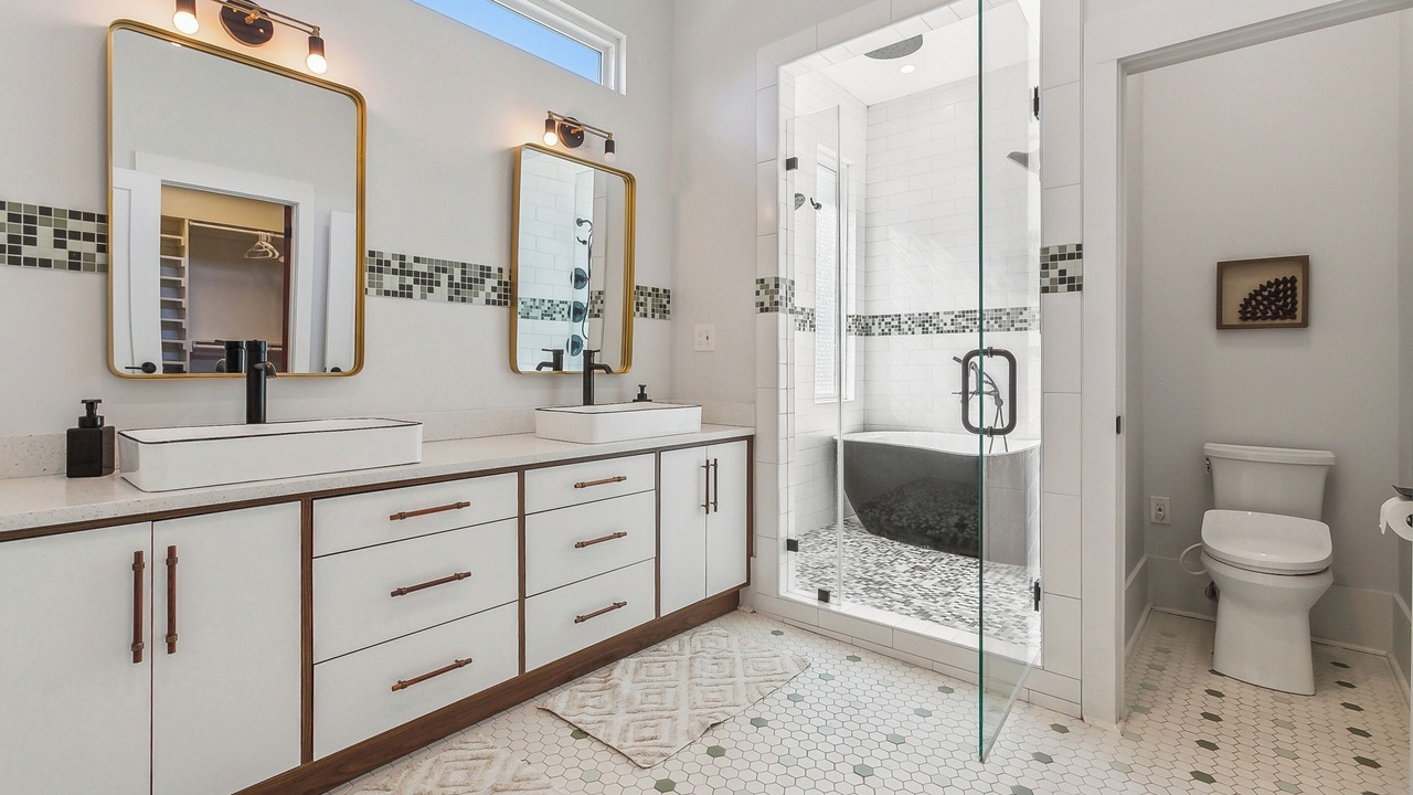 Photo of Bathroom in Broadmoor
