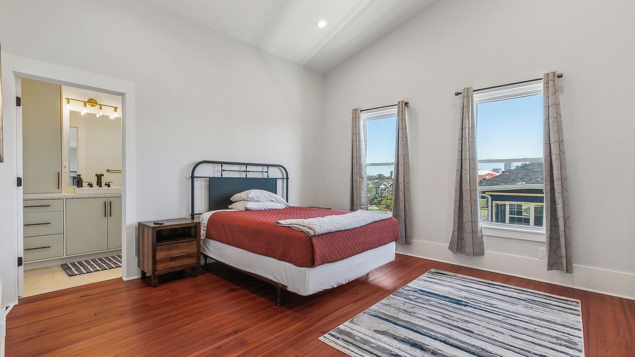 Photo of Bedroom in Broadmoor