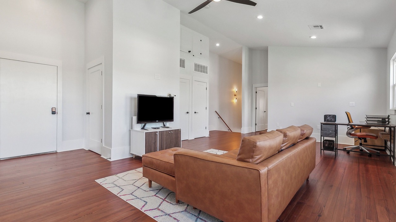 Photo of Livingroom in Broadmoor