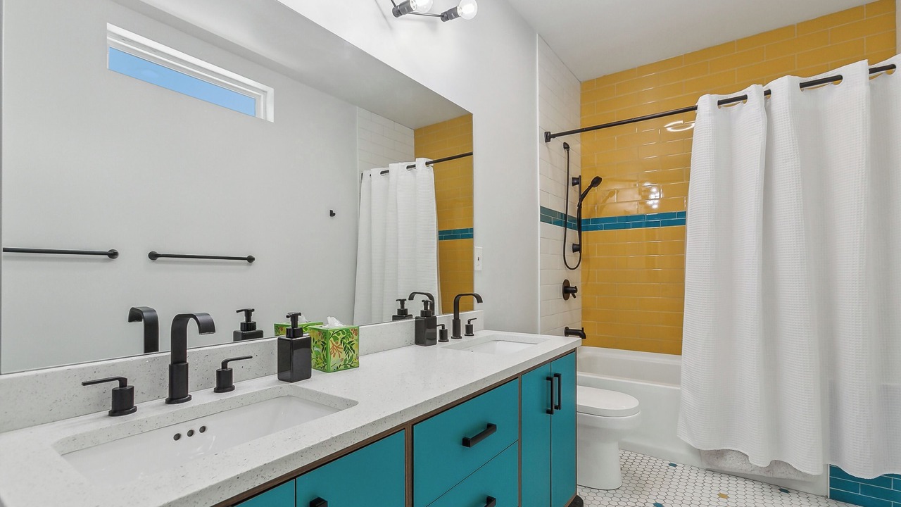 Photo of Bathroom in Broadmoor