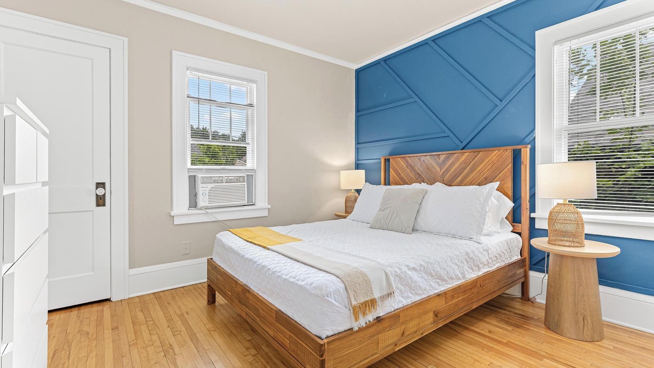 Photo of Bedroom in Midway