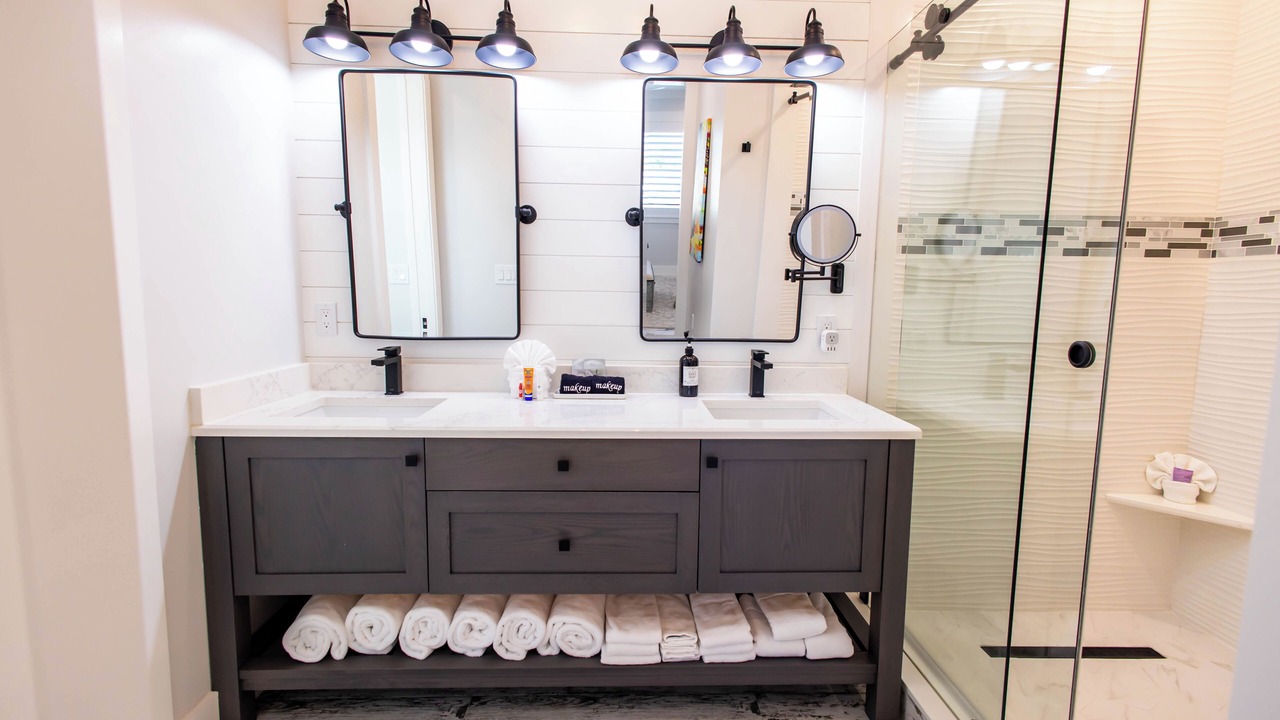 Photo of Bathroom in Cudjoe Gardens