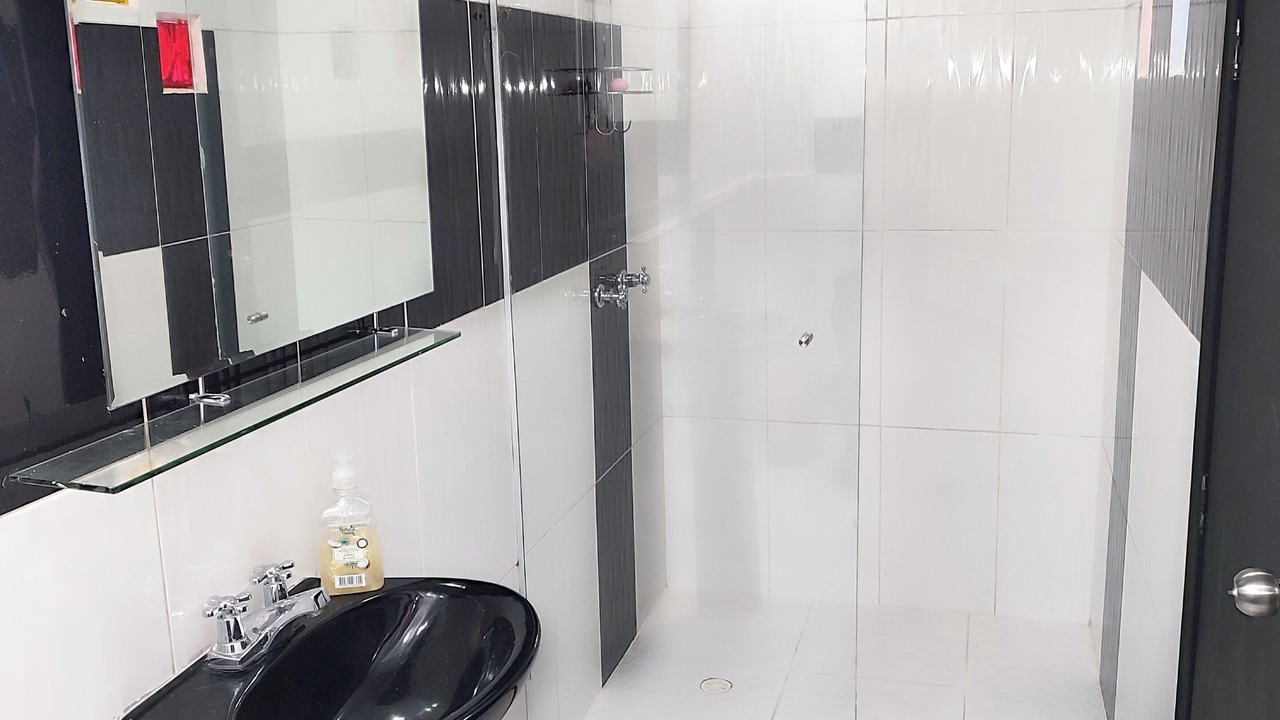 Photo of Bathroom in Lalinde