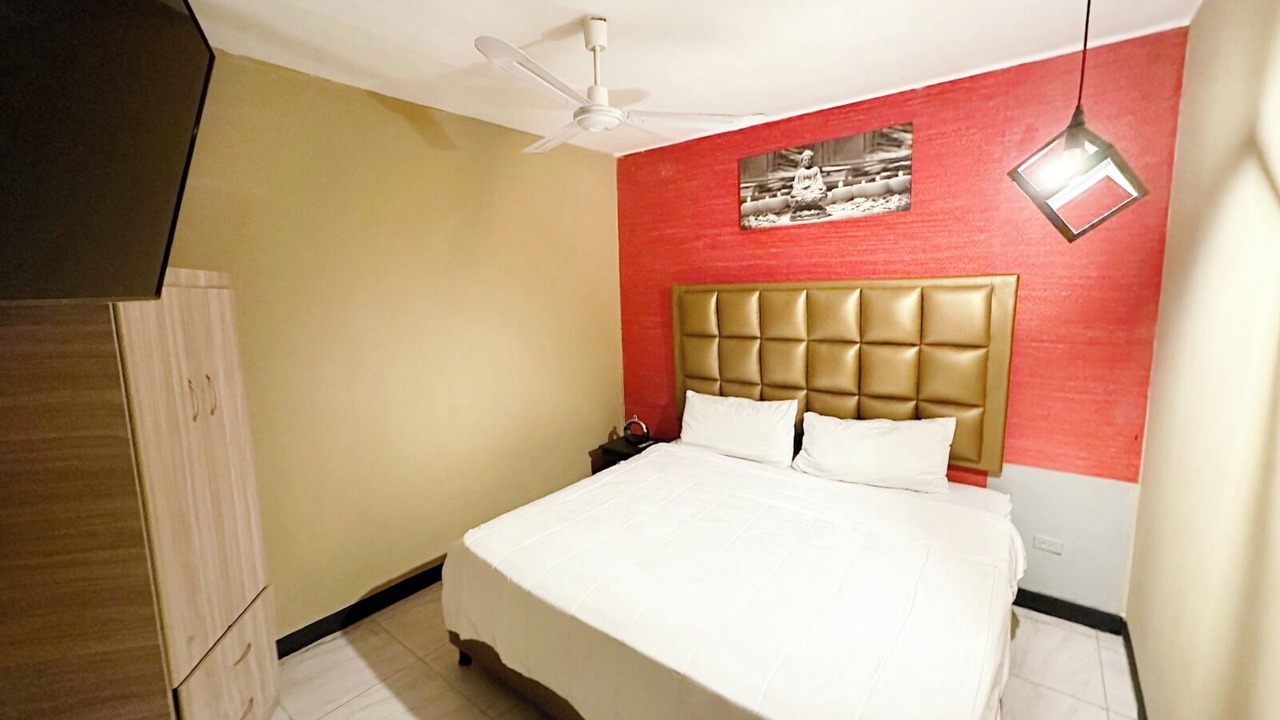 Photo of Bedroom in Lalinde