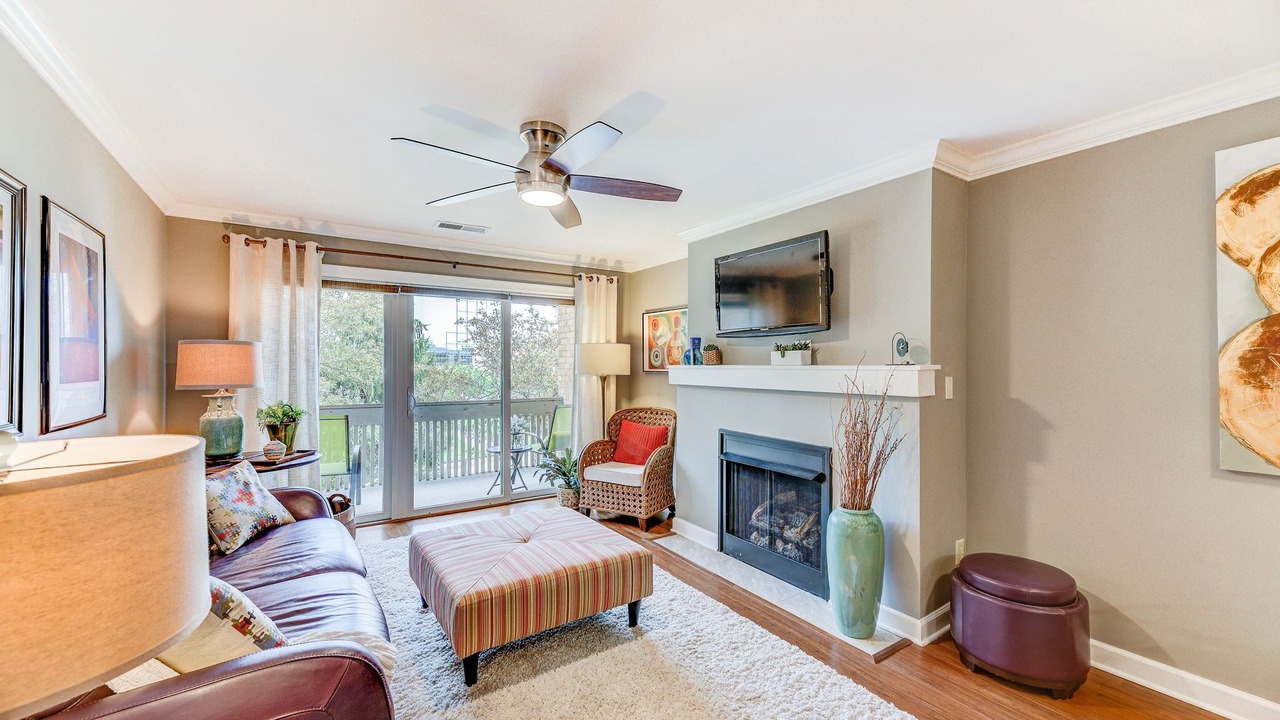 Photo of Livingroom in St. Louis
