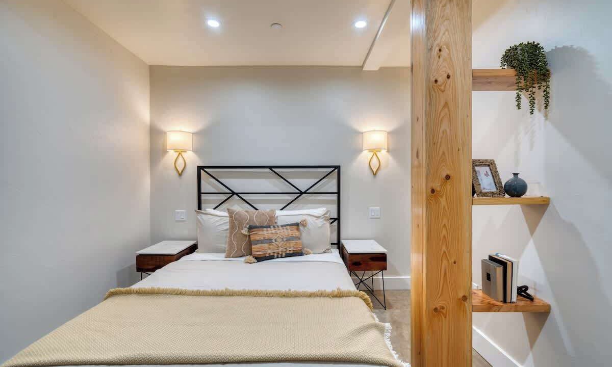Photo of Bedroom in Mississippi District