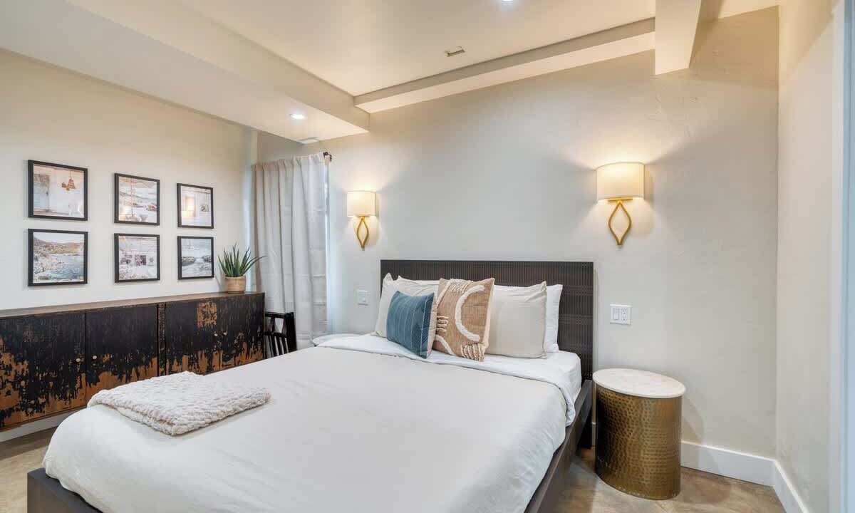 Photo of Bedroom in Mississippi District