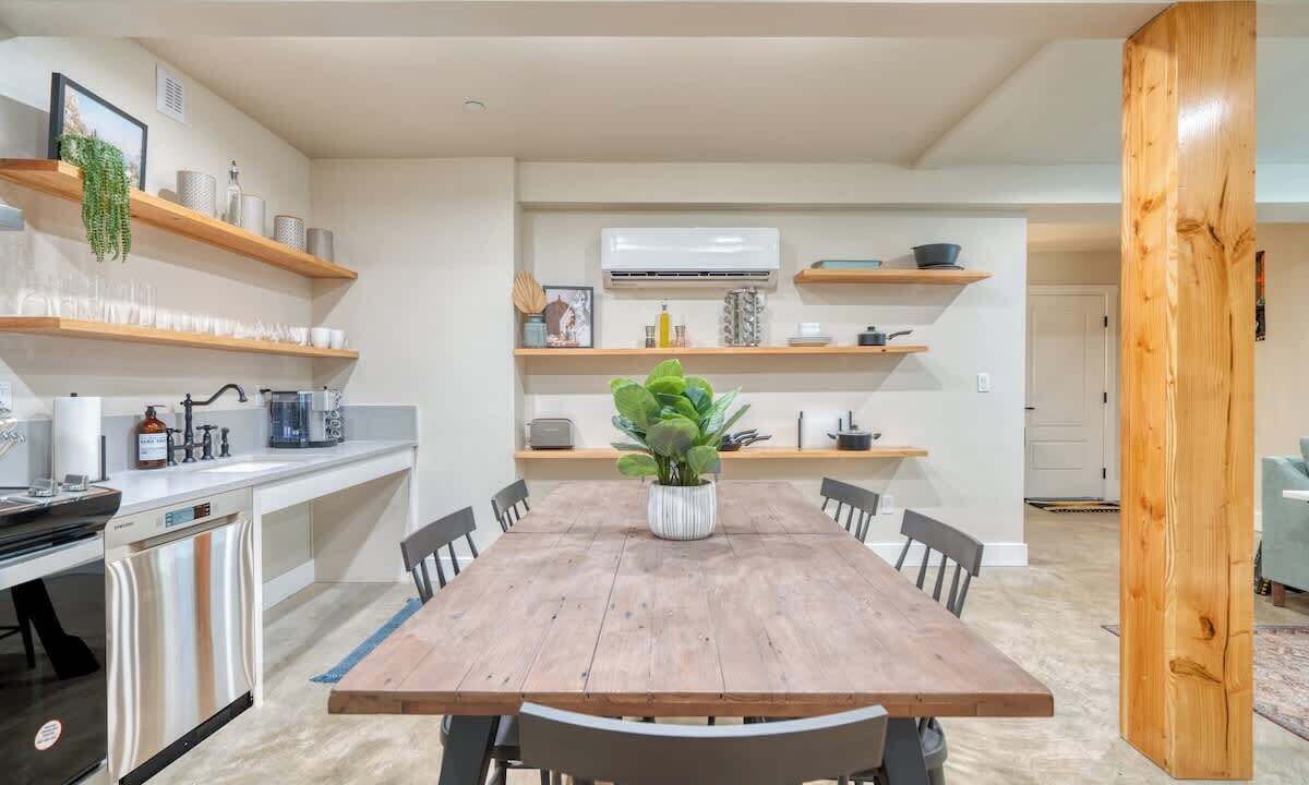 Photo of Kitchen in Mississippi District