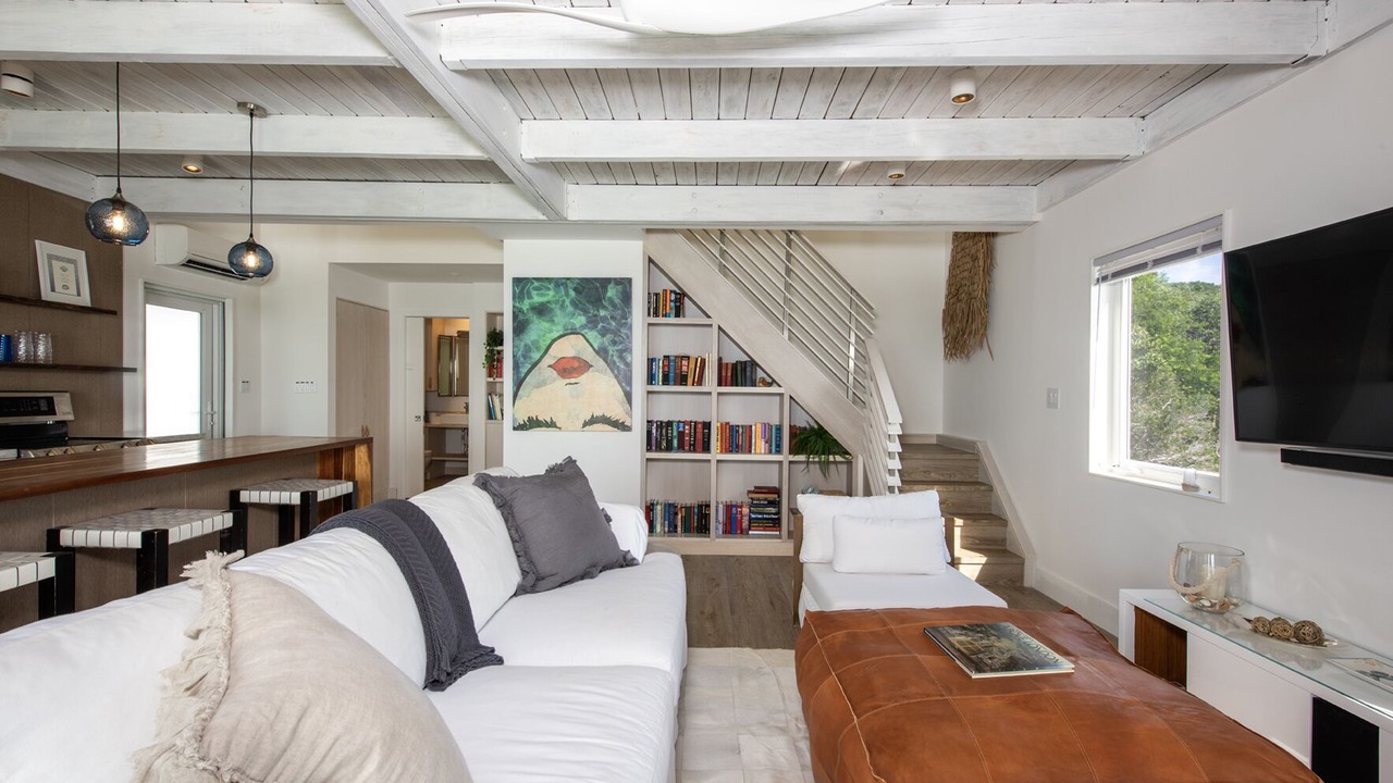 Photo of Livingroom in Savannah Sound