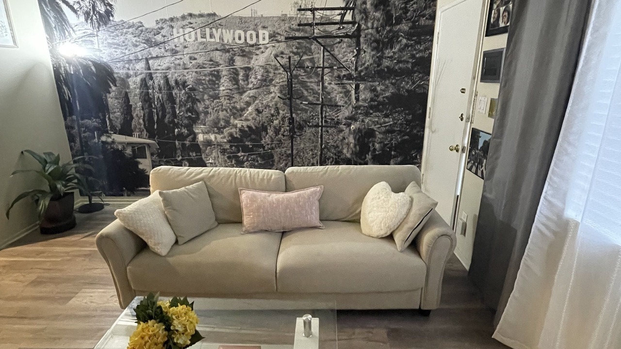 Photo of Livingroom in Studio City