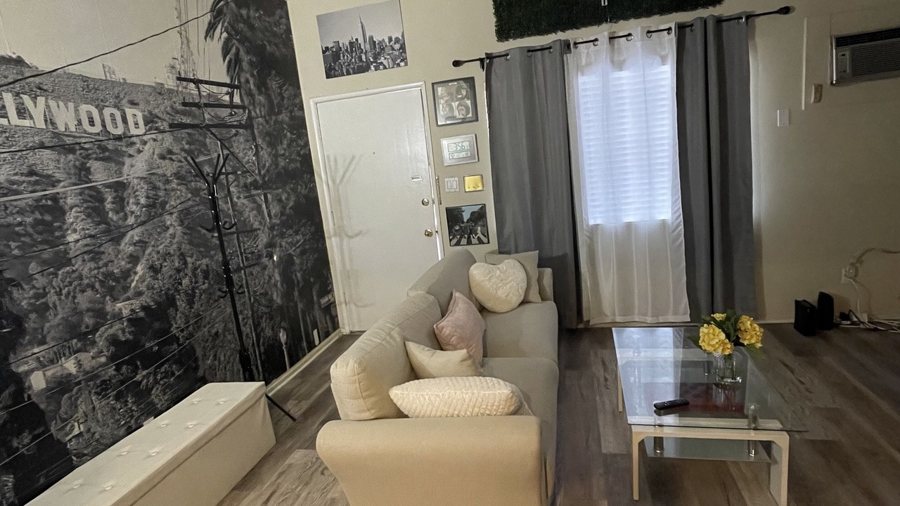 Photo of Livingroom in Studio City