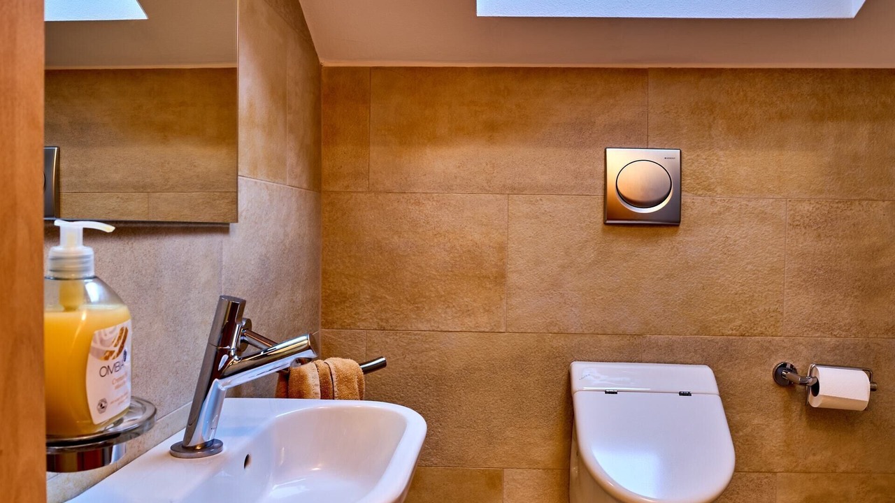 Photo of Bathroom in Innsbruck City Centre